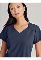 Barco Unify 4PKT SWEETHEART V-NECK TOP BUT156